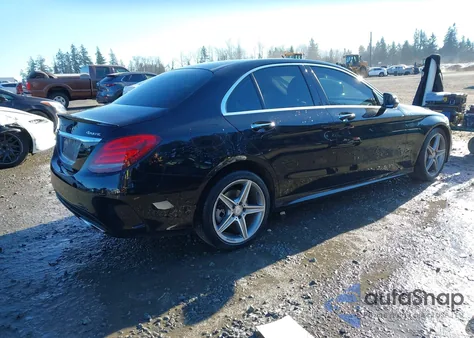 2016 Mercedes-Benz C 300 Sport 4Matic из США, поврежденный, VIN 55SWF4KB7GU165228
